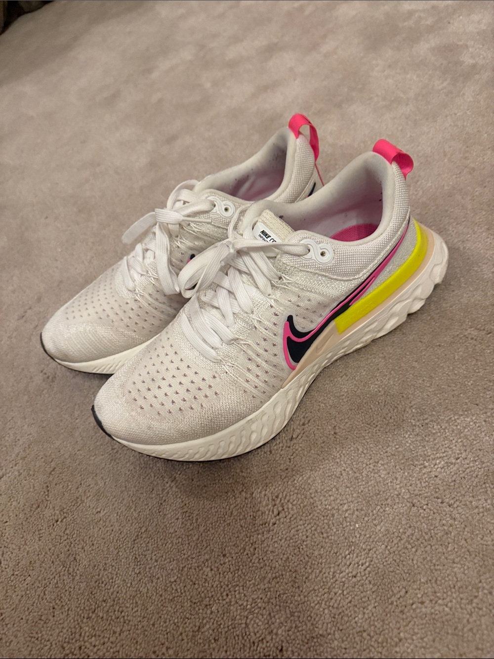 Nike Infinite React Flyknit size 9